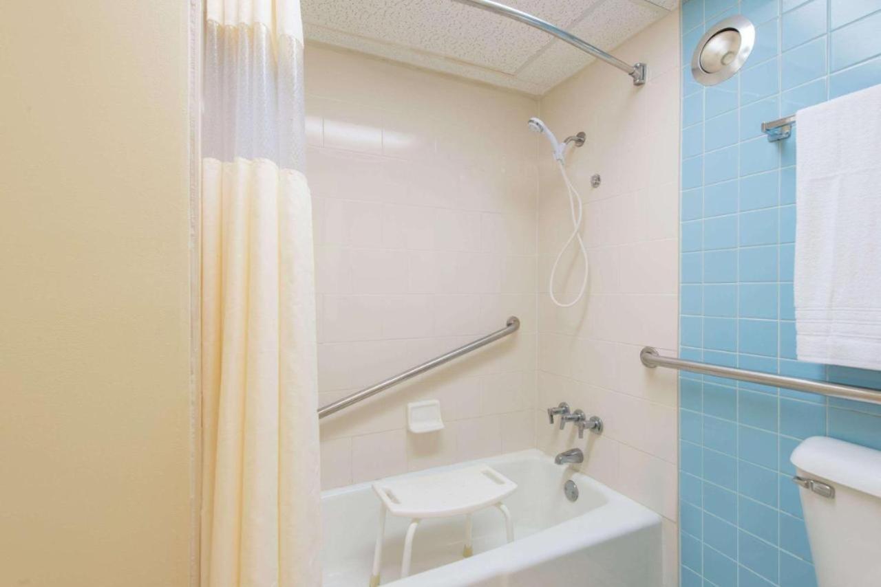 Haven Inn&Suites St Louis Hazelwood - Airport North Buitenkant foto