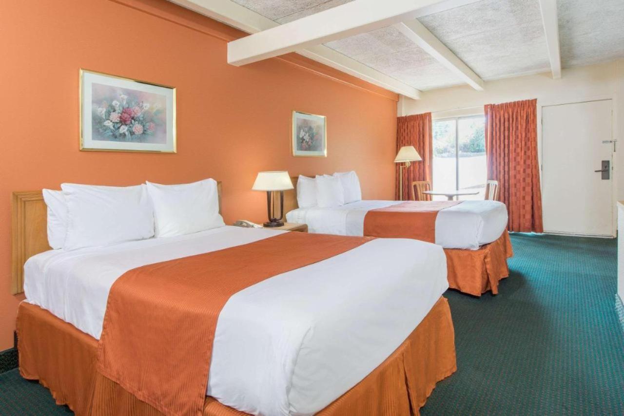 Haven Inn&Suites St Louis Hazelwood - Airport North Buitenkant foto